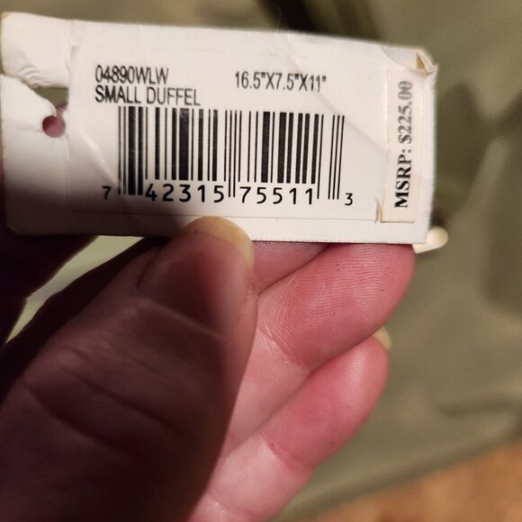 NWT Tumi overnight Duffel Bag Green Nylon With Purple Lining 16.5"x7.5"x11" - Picture 2 of 7